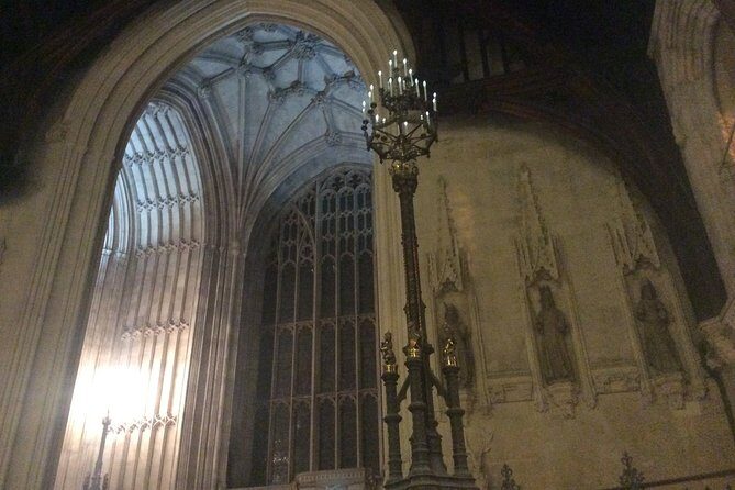Darkest Hour - Parliament and Churchill War Rooms Private Tour - House of Lords and Commons: short stops, focused meaning