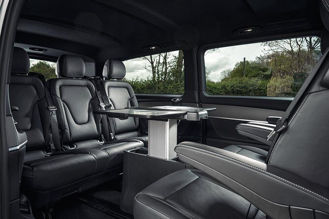 Departure Transfer: London Hotels to London Train Stations - The Drive to Your Nominated London Railway Station