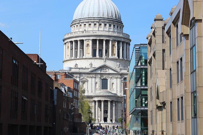 Doctor Who TV Locations Tour of London - Shakespeare’s Globe Theatre and the episode streets nearby