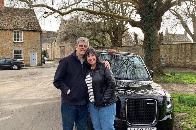 Downton Abbey and Castle Taxi Tour from London with Hotel Pickup - From London to Bampton: where Downton Abbey looks real