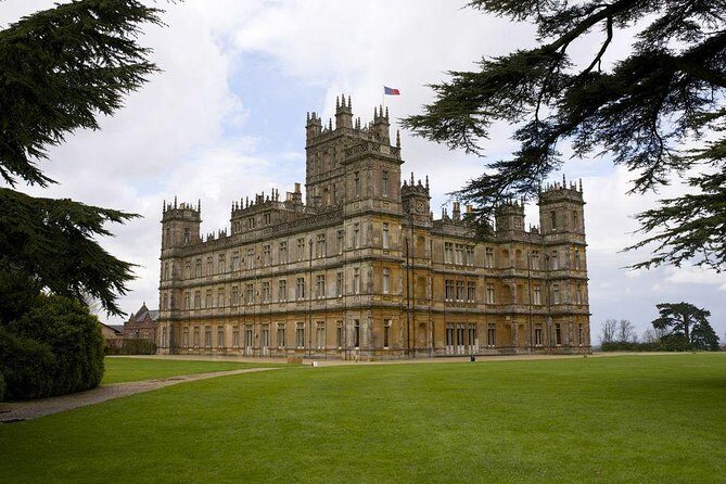Downton Abbey and Highclere Castle Tour from London - How This London-to-Oxfordshire Day Trip Feels in Real Life