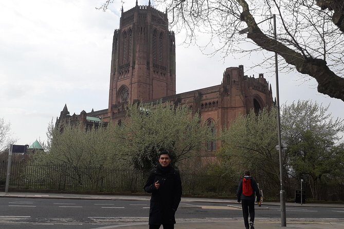 Downtown Liverpool Walking Tour - In Spanish - Stop 2: Liverpool Cathedral—Free Entry and Real Scale