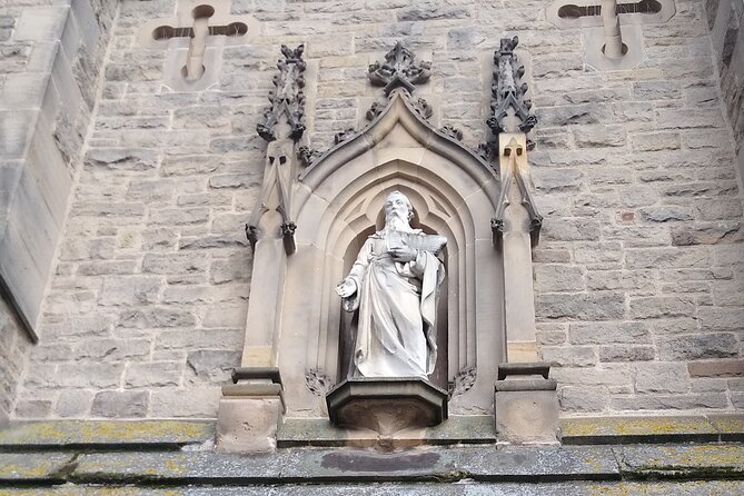 Durham City Walking Tour - Stop 2: Durham Castle, William’s orders and the long timeline
