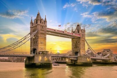 e-Scavenger Hunt London: Explore the City at Your Own Pace - How the App Game Turns Walking Into Momentum