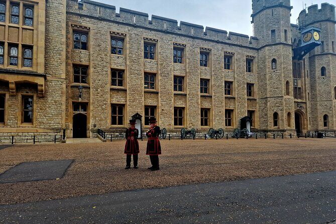 Easy Access Tower of London Crown Jewel Torture and Executions - How long you’ll be standing and what to do with the pacing