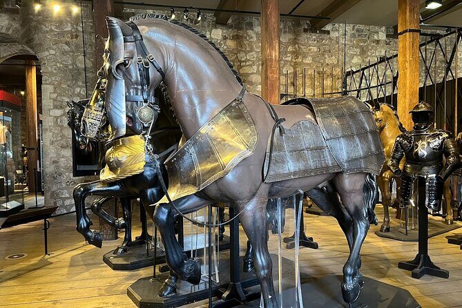 Easy Access Tower of London Crown Jewel Torture and Executions - Who should book this Tower + Crown Jewels combo