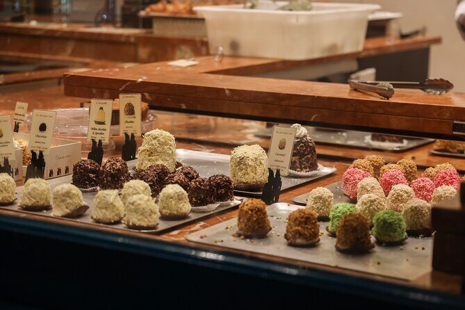 Eating London: The Heart of 'The City' Food Tour - Sweetings: London’s oldest fish restaurant, plus serious foodie cred