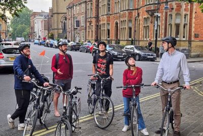 eBike Tour in York City - Starting at Hiscox Building: first minutes that set the tone