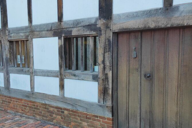 Eccentric Lewes: A Self-Guided Walking Tour - Practical stuff that will make or break your day