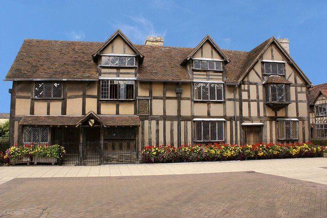 England in One Day: Stonehenge, Bath, the Cotswolds and Stratford-upon-Avon Day Trip from London - Shakespeare’s Schoolroom & Guildhall: the private tour that earns its spot
