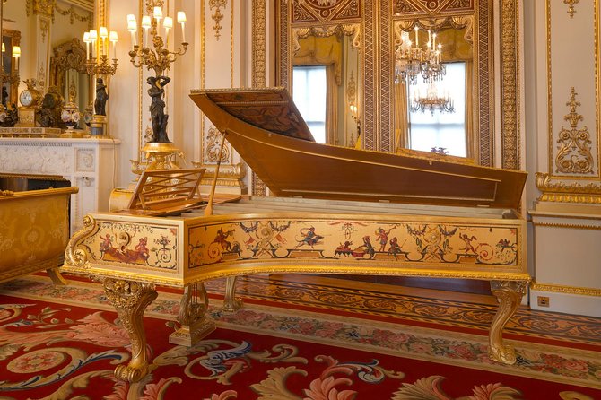 Enter Buckingham Palace & See The Main Westminster Sights Tour - The Changing of the Guard: A Limited-When-Available Moment