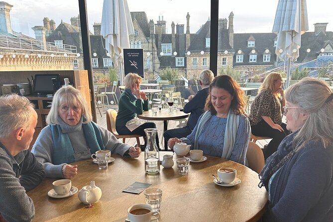 Experience Oxford's Art Masterpieces with an Art Historian - The coffee-and-chat rooftop break with Oxford spires in view