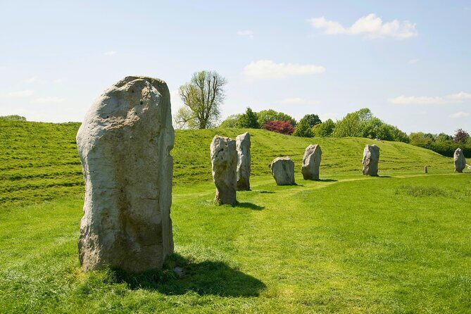 Expert Archaeologist - Private Stonehenge, Bath and Avebury Tour - Hotel Pickup and a Two-Role Team (Guide + Driver)