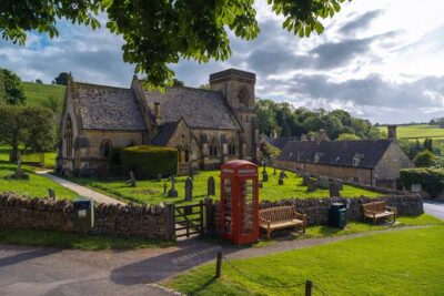 Explore the Hidden Gems of Cotswolds Private Tour - Stop 1: Moreton-in-Marsh as Your Easy Start and End Point