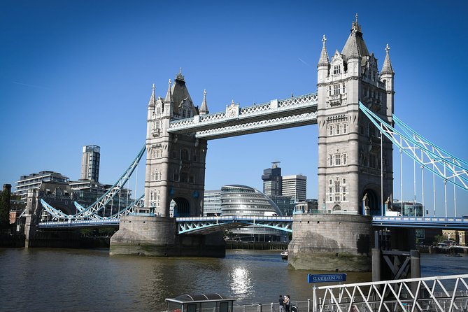 Explore Tower Bridge & Westminster Walking Tour - Why this Buckingham Palace to Tower Bridge walk works