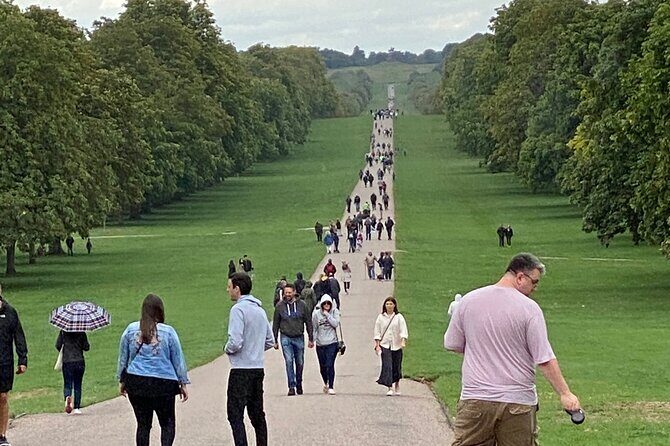 Explore Windsor Castle and Hampton Court Palace - Changing of the Guards and Windsor grounds photo time