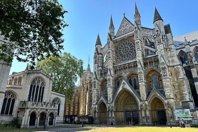 Fast Access Westminster Abbey Private Tour with a London Blue Badge Guide - The $390.46 price tag: what you’re really paying for