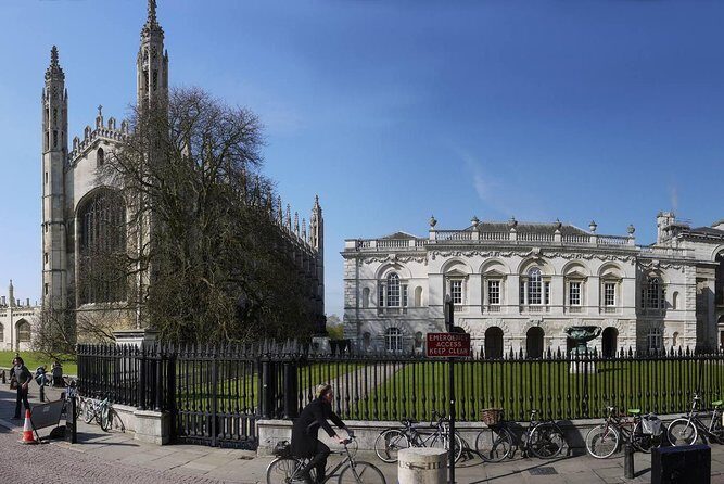 Former Student’s Cambridge Colleges: An Outdoor Audio Tour - Your first stop: finding King’s College Chapel’s best outside views