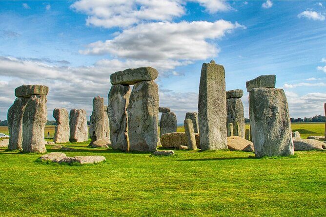From Birmingham Stonehenge and Bath Day Tour - Stop 1: Stonehenge on Salisbury Plain (About 2 Hours)