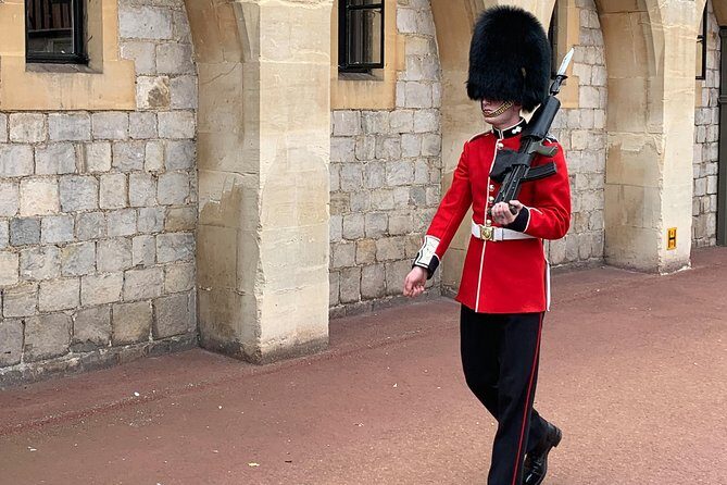 Full Day Excursion Royal London & Windsor in an Iconic London Black Cab - St. Paul’s Cathedral and the Tower of London: the city’s big contrasts