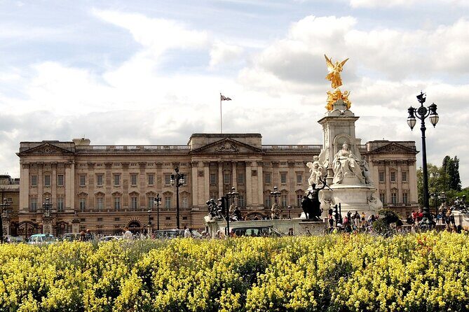 Full Day London Private Tour with Admission to Iconic Landmarks - Thames River cruise: seeing landmarks from the water