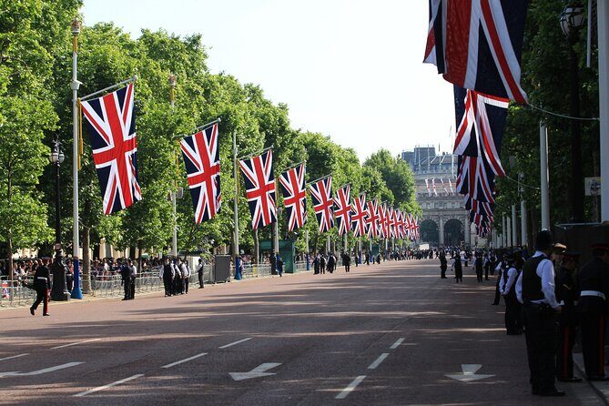 Full Day London Private Tour with Admissions to Iconic Landmarks - Tower of London with Crown Jewels Included: The Time-Saver Play