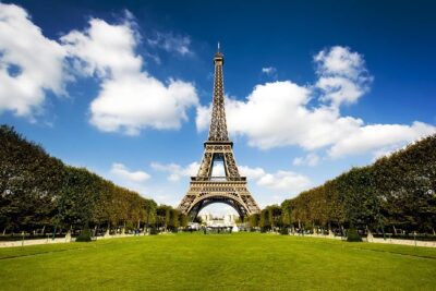 Full-Day Self-Guided Paris Tour from London by Eurostar with Seine River Cruise - The Seine River cruise past Notre-Dame: the one-hour highlight