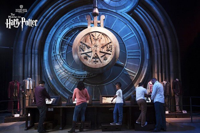 Fully Guided Tour of Warner Bros Studio Tour London – The Making of Harry Potter - The 1-hour break, the Studio shop, and why re-entry is your secret weapon