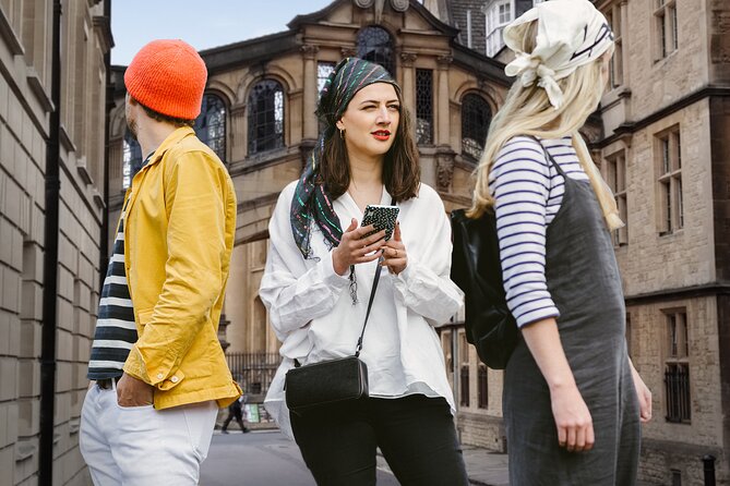 Fun, Flexible Treasure Hunt Around Oxford with Cryptic Clues & Hidden Gems - How the Captain Bess hunt works on your phone