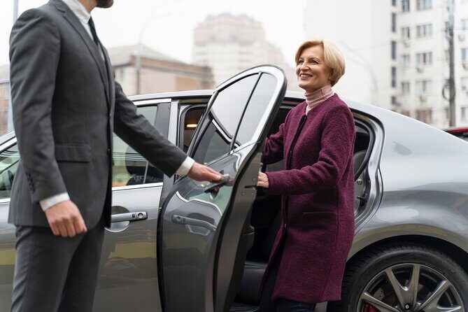 Gatwick Airport Taxi - Private Transfer to/from London - Quick hits before you book