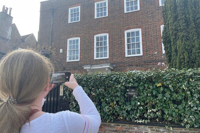 George Michael London Tour by Black Taxi - Bushey roots: the school, the pub, and Wham’s deciding moment (Stop 2)
