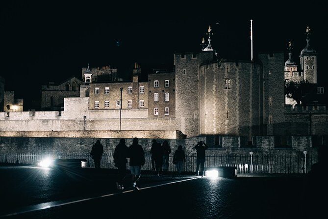 Ghost, Ghouls and Gallows Tour : Guided Tour with Boat Ride - Berkeley Square and the “most haunted house” lead-in