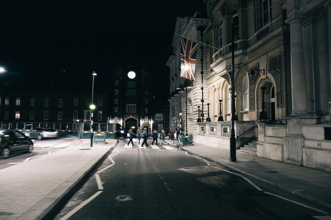 Ghost, Ghouls and Gallows Tour : Guided Tour with Boat Ride - Royal Parks creeps: safe nighttime walking with big-city context