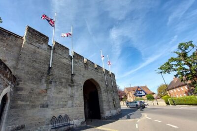 Ghosts, Crime & Legends Quest Experience in Warwick - Stop-by-stop route: from Lord Leycester Hospital to the Old Warwick Courts