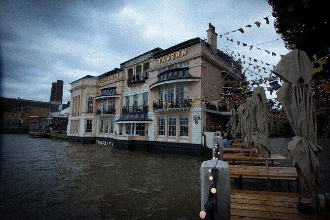 Ghosts of Greenwich: London's Haunted Walking Tour - Why Greenwich Feels Different After Dark