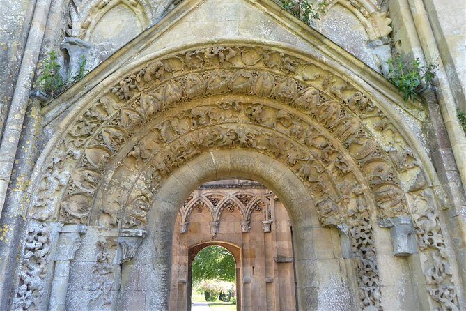 Glastonbury Tour - Private Tour from Bath - Glastonbury Town Walk and the Glastonbury Thorn Detail You’ll Remember