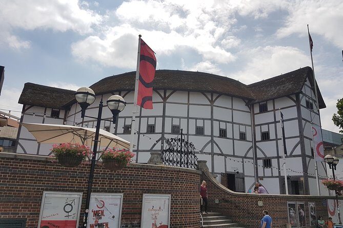 Go Up The Shard & London Landmark Walking Tour - Southbank by Underground: a quick hop to the creative London