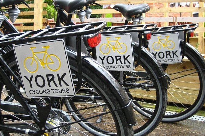 Guided Bike Tour in York - Stop 4: York City Walls and Micklegate Bar’s Royal Entrance