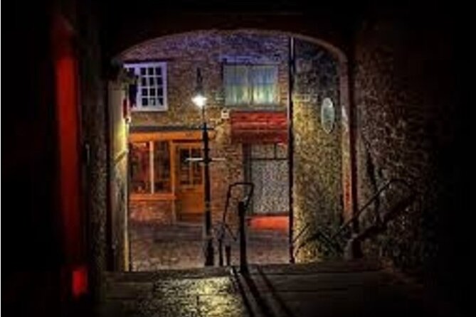 Guided Ghost Tour of Frome - What makes this tour feel different in the evening