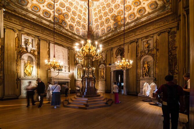 Guided Kensington Palace Tour, Royal Guard Change & Afternoon Tea - A One-Booking Royal Day: Guards, Gardens, Kensington Palace, Tea