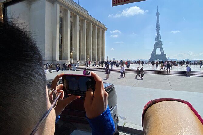 Guided Luxury Paris Day Trip with Optional Lunch at the Eiffel Tower - Louvre stop without tickets: smart photo break, not a full museum day