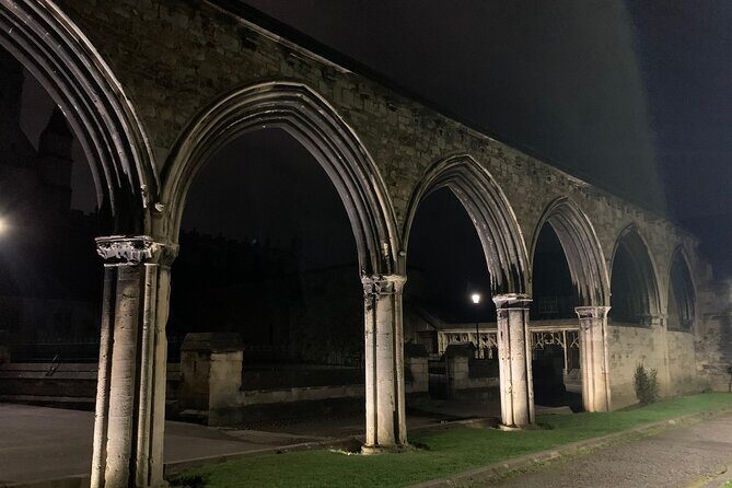 Guided walking tour : Ghosts & Giggles Of Gloucester - Timing and Pace: What 2 Hours 30 Minutes Means on the Street