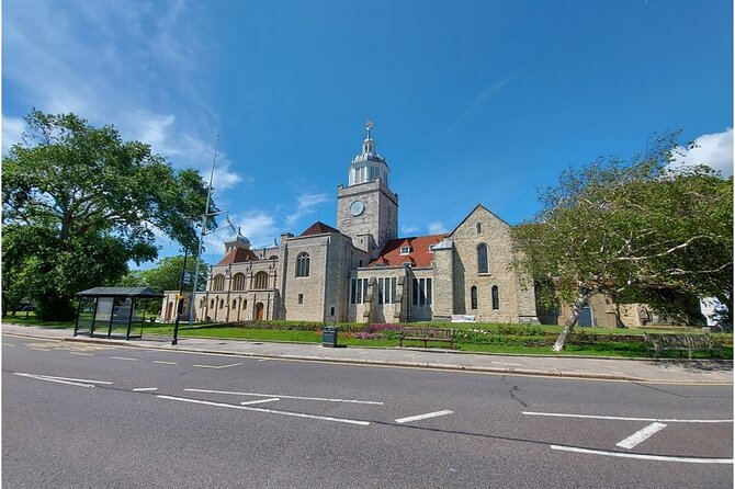 Guided Walking Tour of Portsmouth - Cathedrals on a Naval Route: More Than One Side of Portsmouth