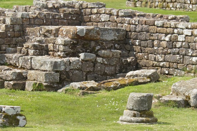 Hadrian's Wall: A Self-Guided Audio Tour along the Ruins - How the VoiceMap GPS audio works (and why offline access matters)