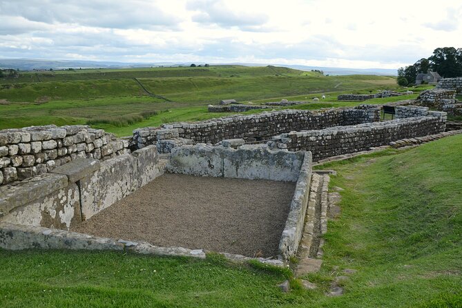 Hadrian's Wall: A Self-Guided Audio Tour along the Ruins - Your on-site route: what to expect from start to finish