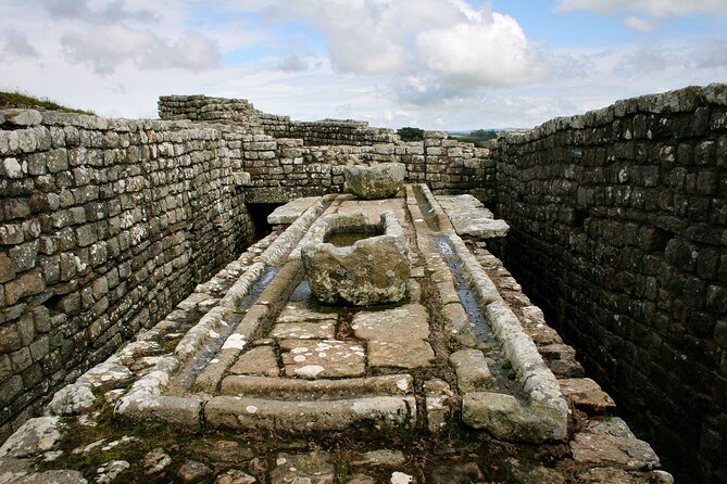 Hadrians Wall tour full day - Fort stops: Vindolanda and Housesteads
