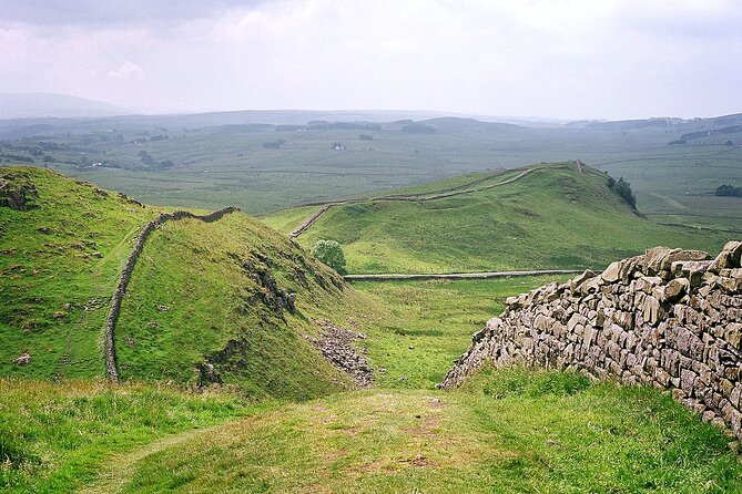 Half Day Hadrian’s Wall Guided Tour - Why the small group size (12 people) matters in real life