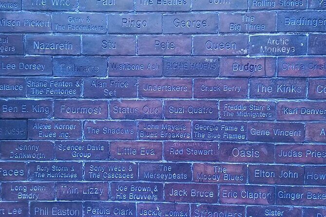 Half Day Welcome to Liverpool Walking Tour - Rodney Street: film-famous streets and the pyramid tomb