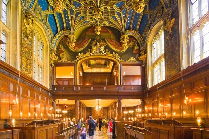 Hampton Court Guided Tour. Full day Access & High Tea - Meeting at Hampton Court Station: how the day is timed