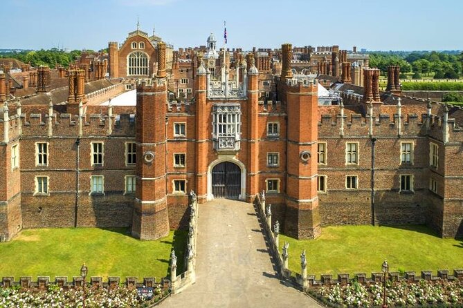 Hampton Court Palace Half Day Trip from London with Tickets - Getting to Hampton Court: Neathouse Place to Victoria and back